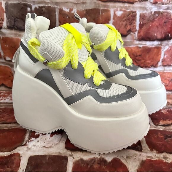 NIB Poster Grl funky wave neon green laced platform Rave sneakers Sz 10 - Picture 1 of 8